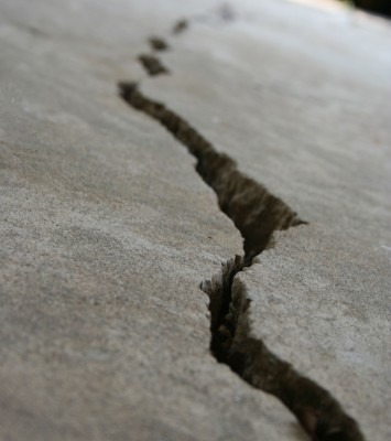 concrete crack repair driveway