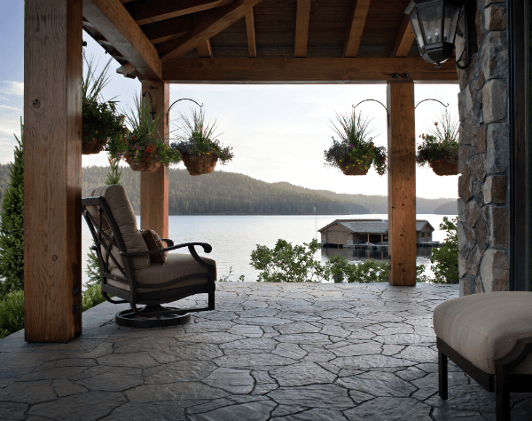 Flagstone against Pavers Flagstone against Pavers