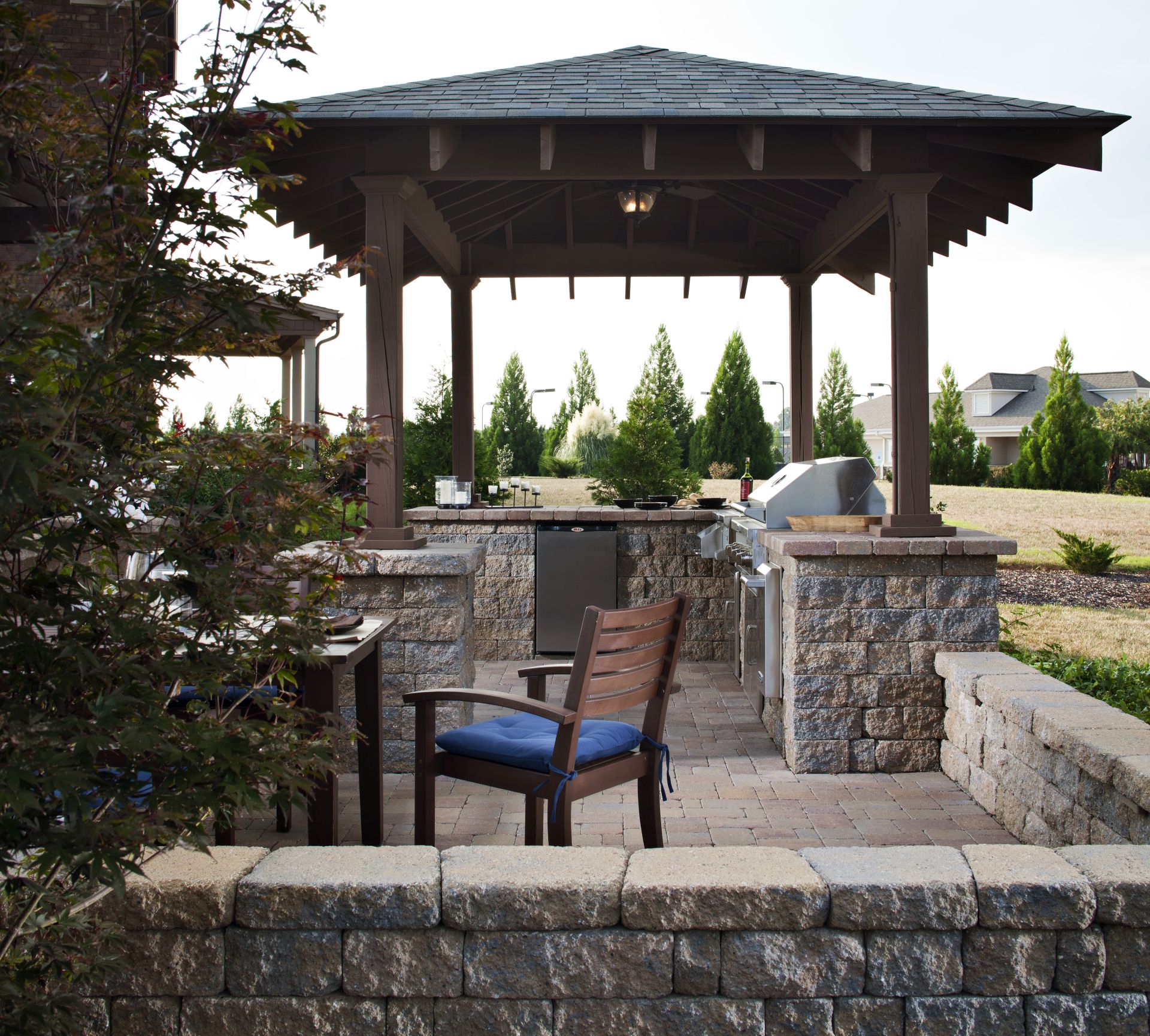 how to choose outdoor kitchen countertops (ideas + tips) | install how to choose outdoor kitchen countertops (ideas + tips) | install