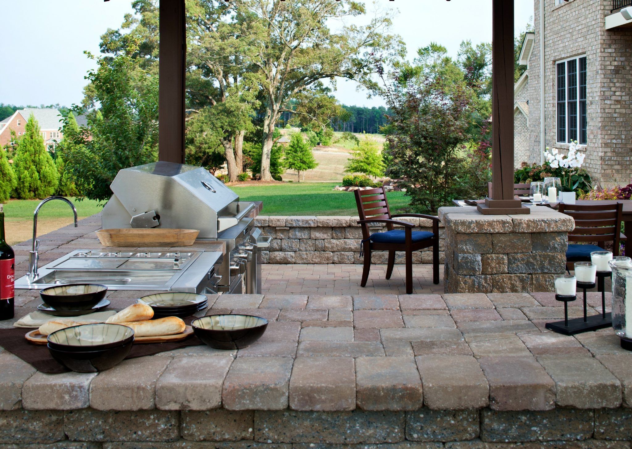outdoor kitchen designs: paver countertop