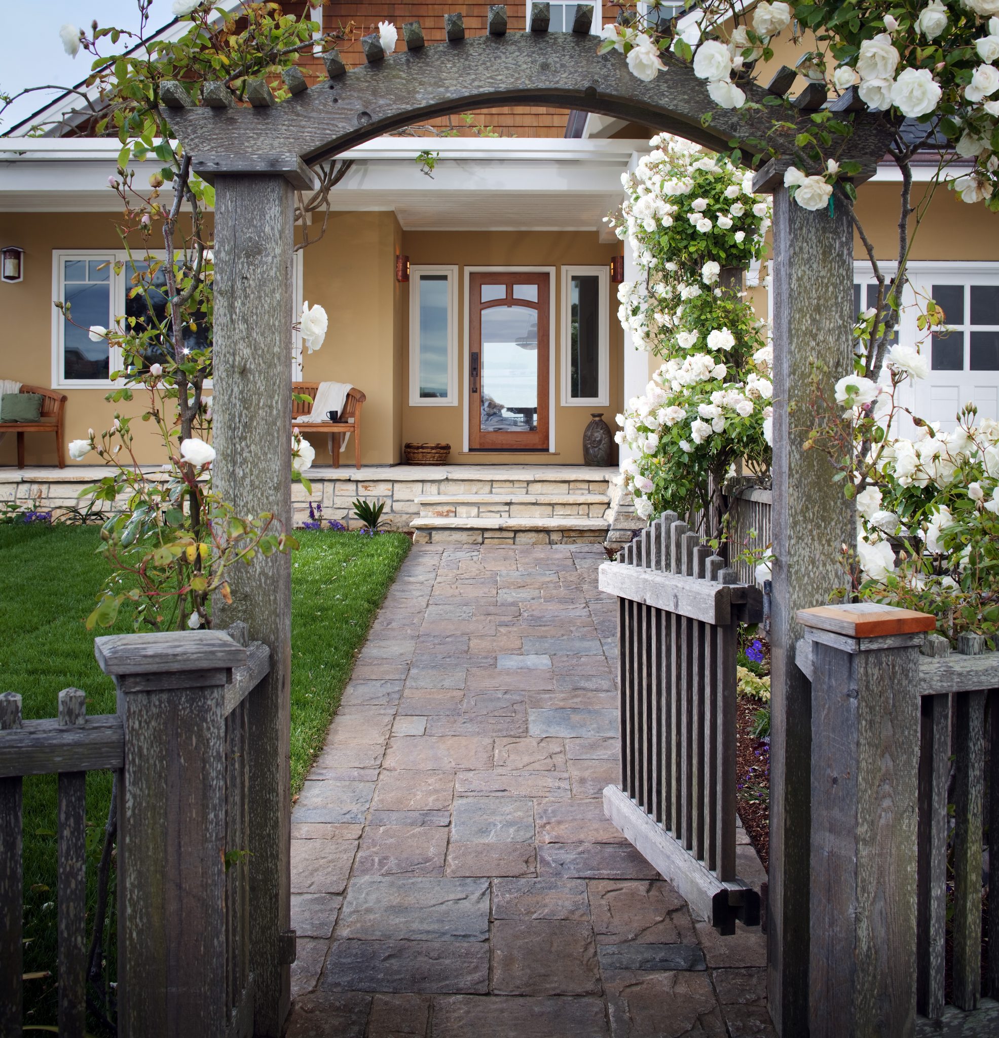 Walkway Materials: TOP Ideas + Designs 