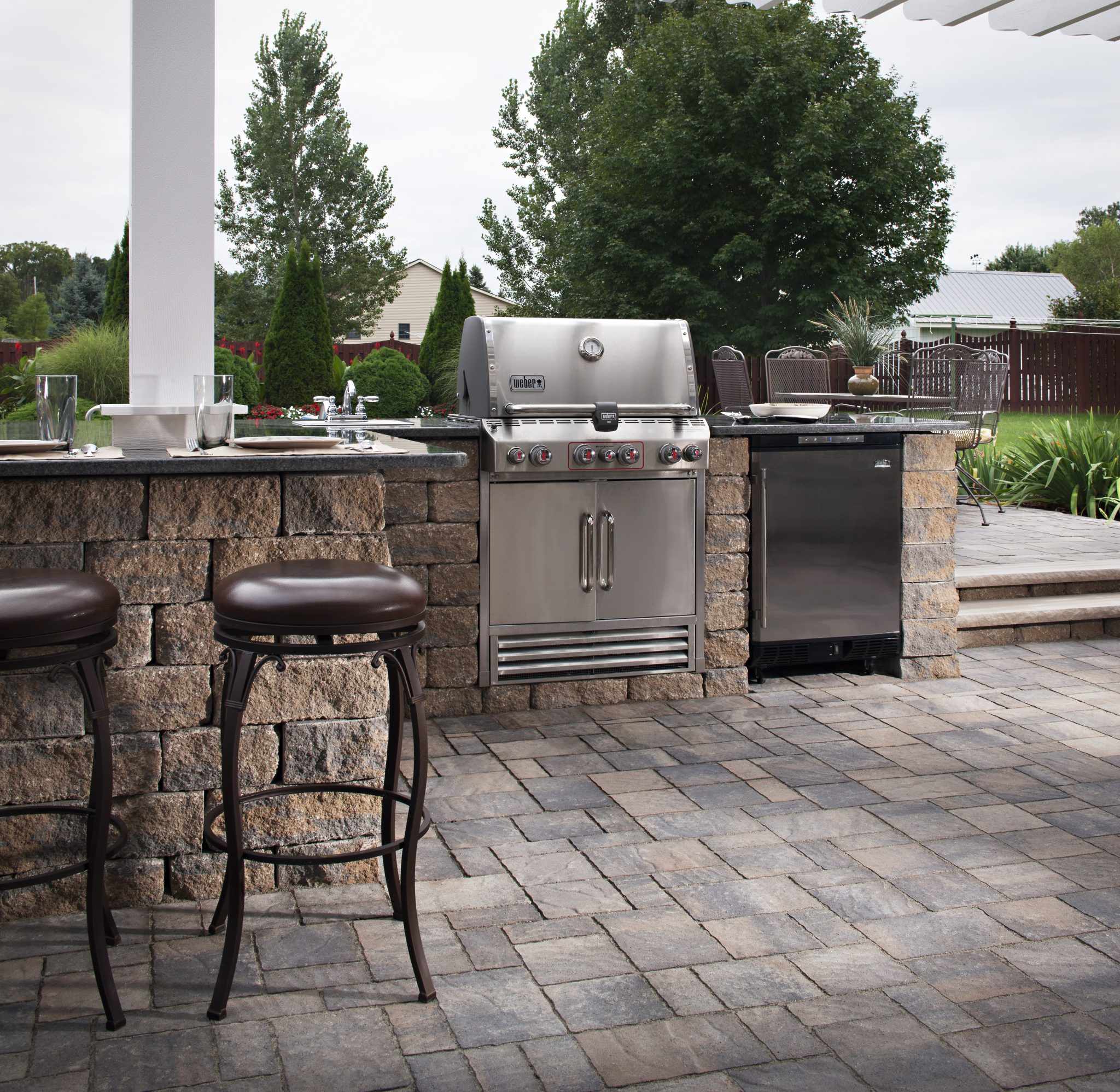 how much does an outdoor kitchen cost