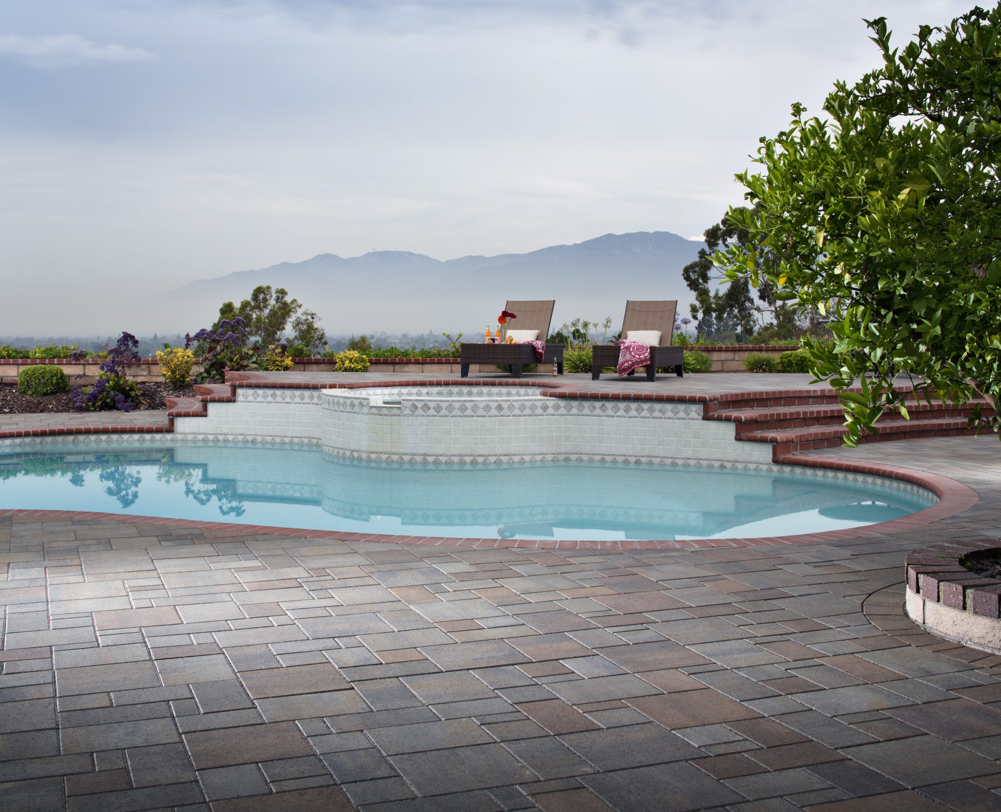 Outdoor Living Areas: Pool Deck
