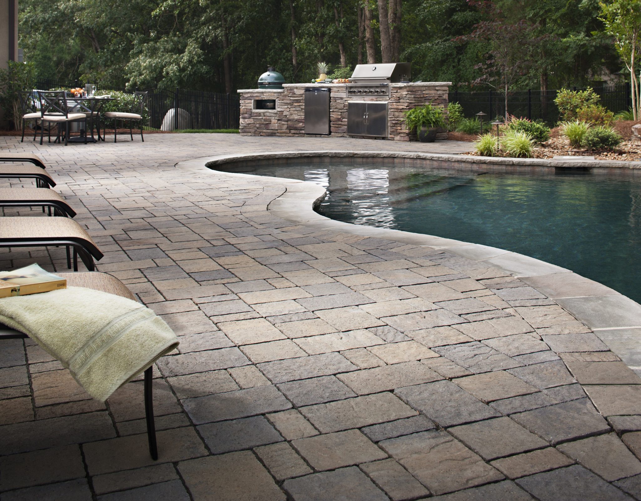 Poolside Pavers Guide (How to Choose the Best Pool Deck Material) |  Install-It-Direct