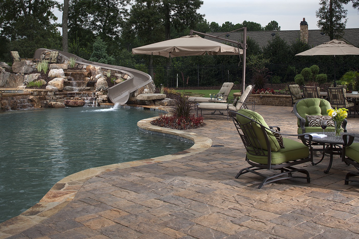 New Pool Deck Landscaping Ideas 