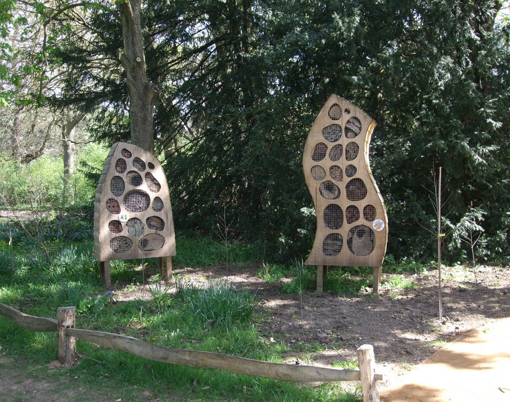 how to build a bug hotel