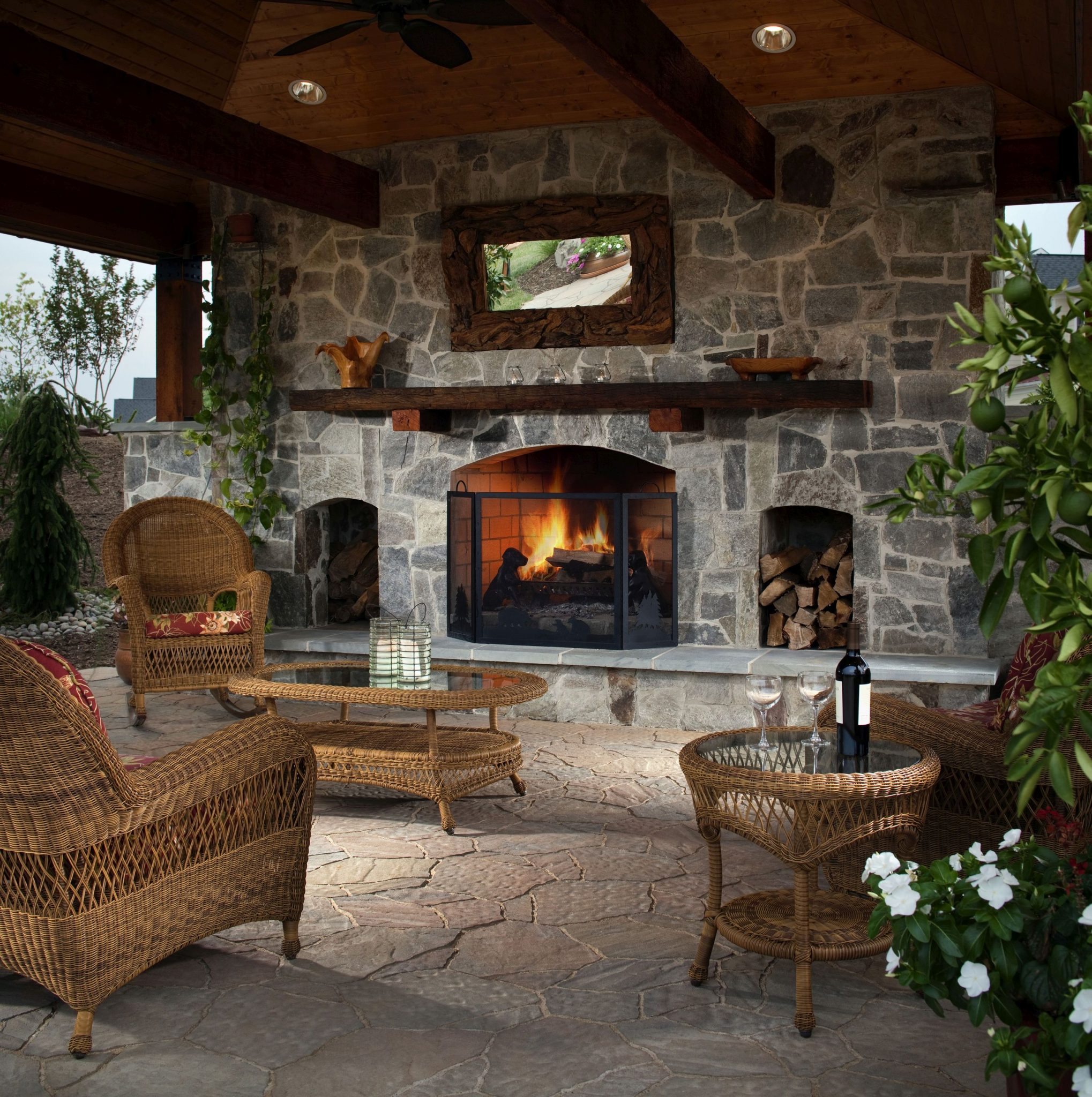 Resort style outdoor Fireplace