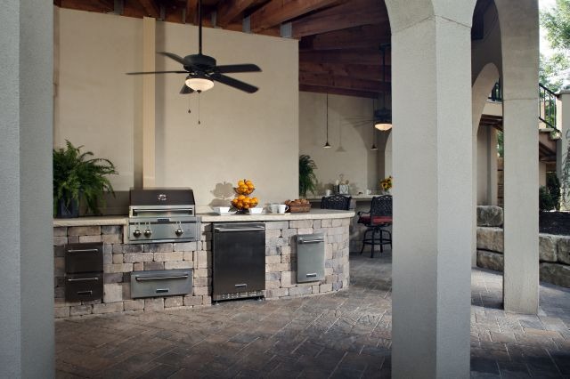Outdoor Kitchen