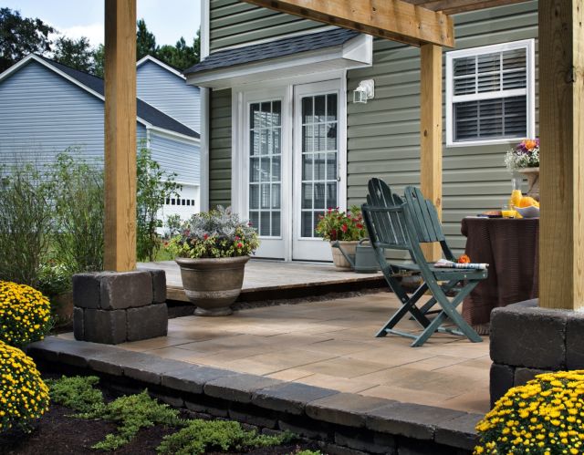 Attractive Outdoor Living Area