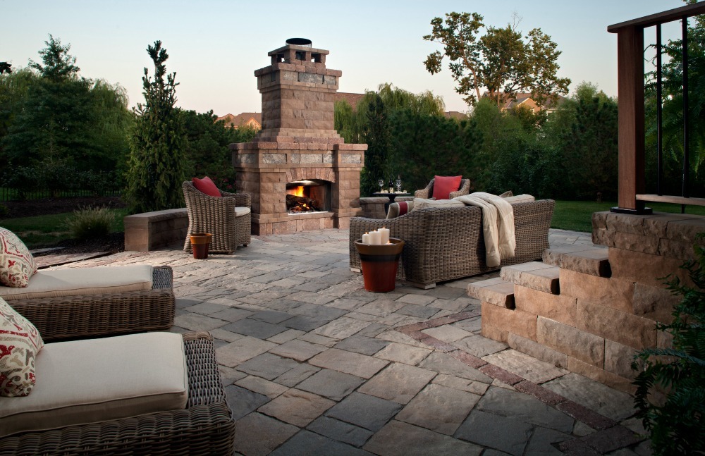 Modular outdoor living space design
