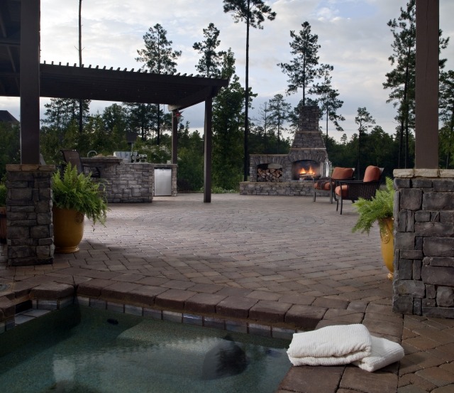 Outdoor Living Area with Paving Stones