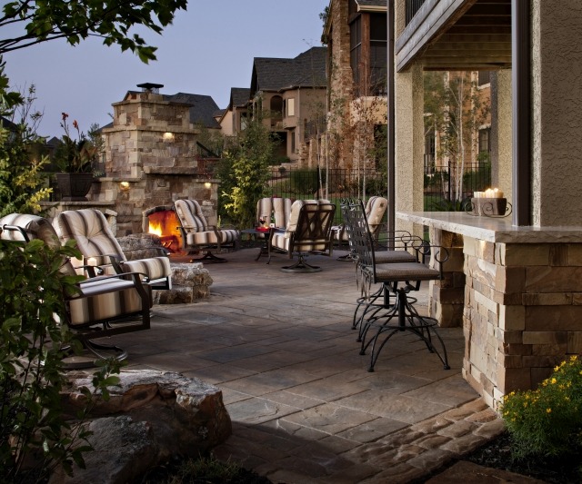 Prepare Outdoor Living Areas for Parties