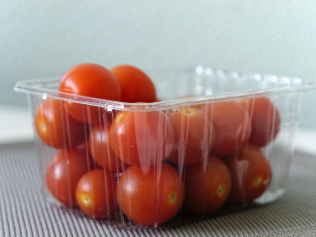 Remove Foods from Plastic Containers