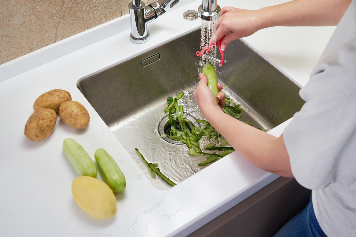 Outdoor Kitchen Design Ideas Garbage Disposal