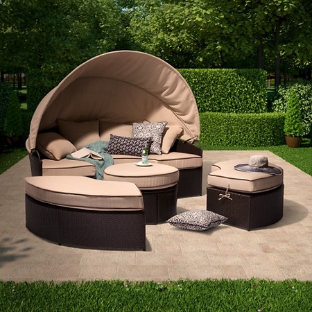 Target Daybed with Canopy