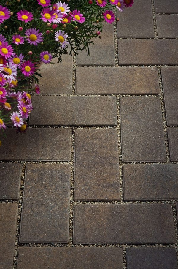 How to Remove Tire Marks from Pavers InstallItDirect
