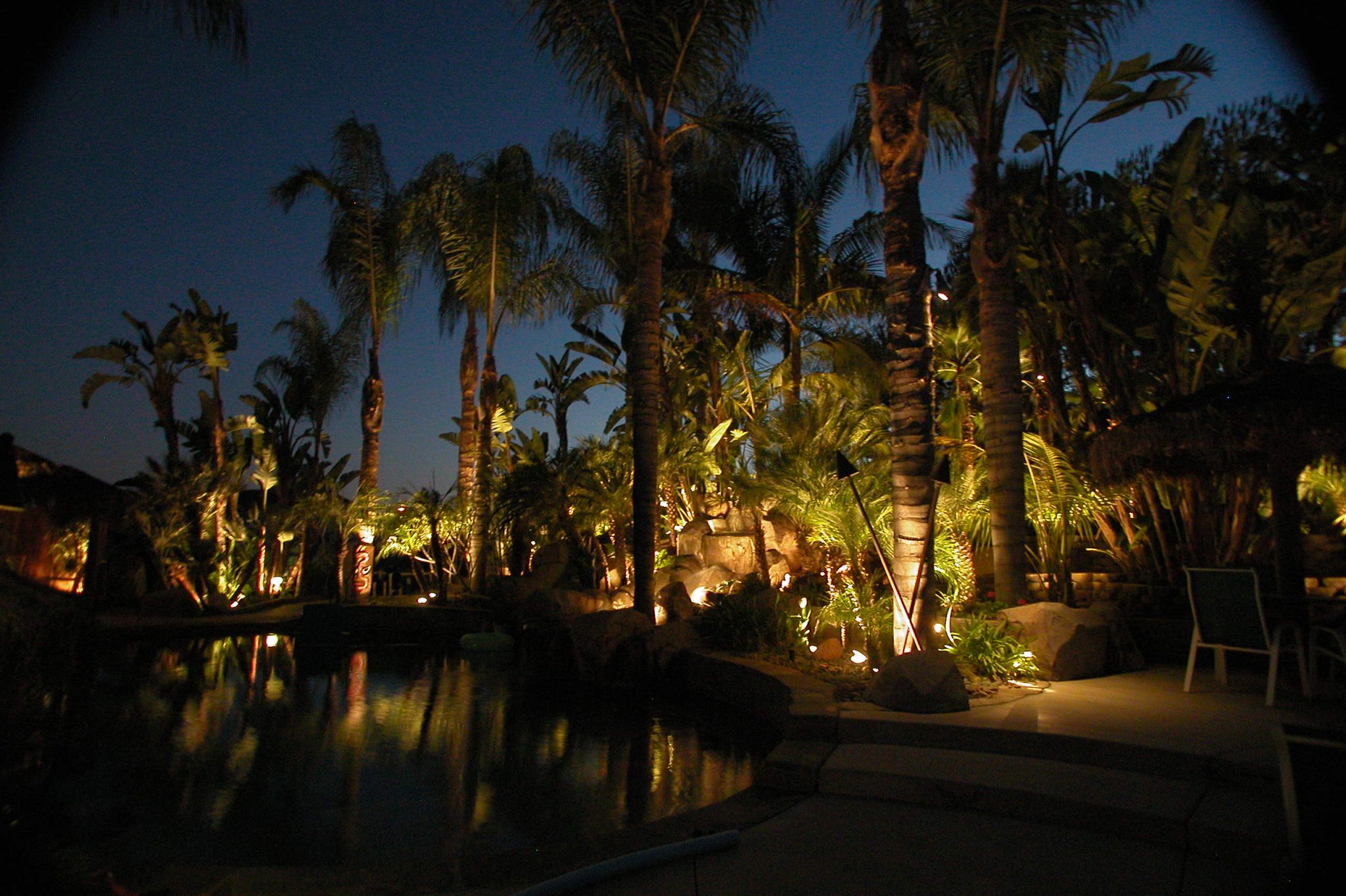 led vs Halogen landscape lighting