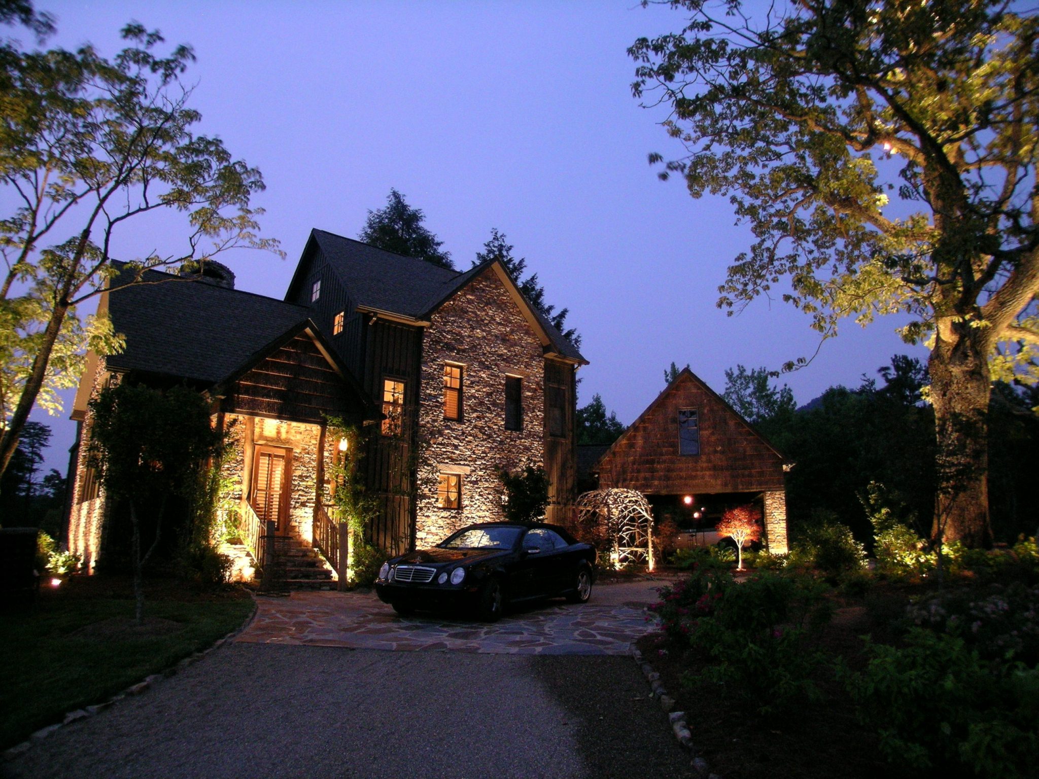 landscape lighting-curb appeal