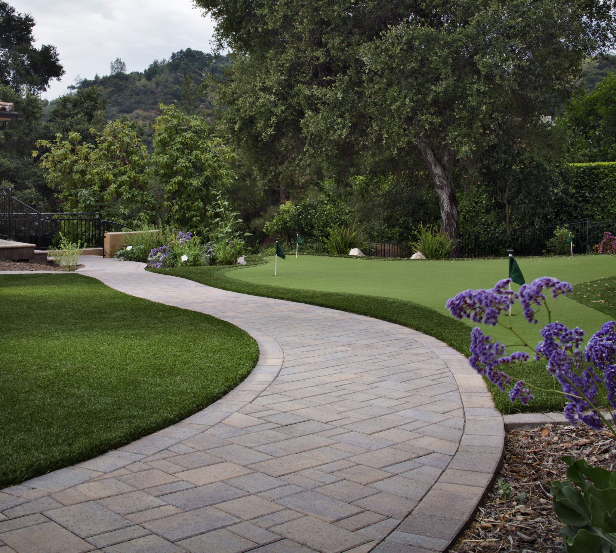 how to install landscape edging pavers