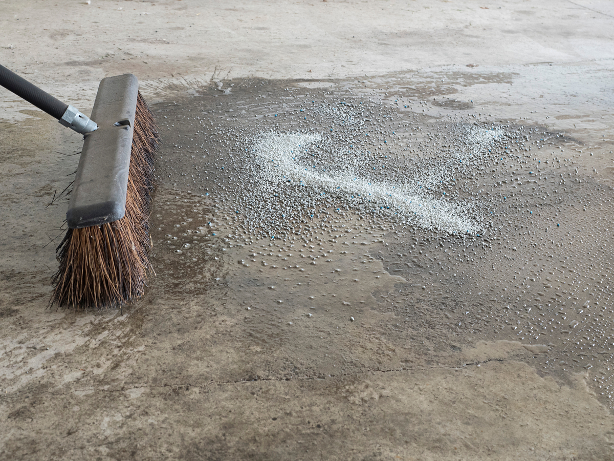 How to Remove Oil Stains from Concrete Pavers (Step-by-Step Guide