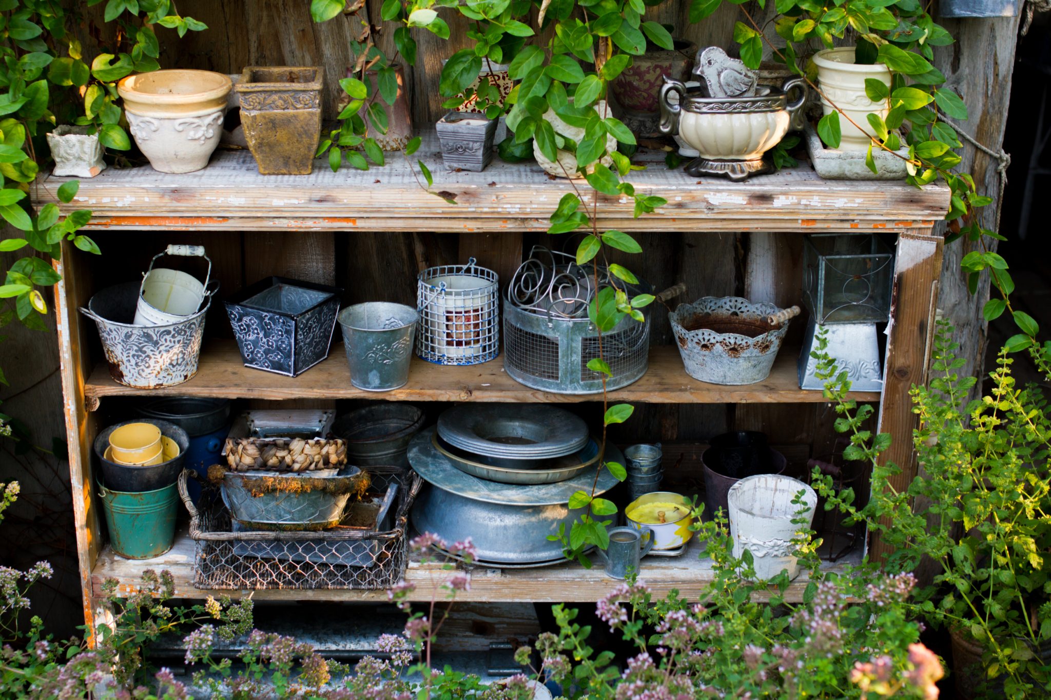 How to Repurpose Flowerpots and Planters
