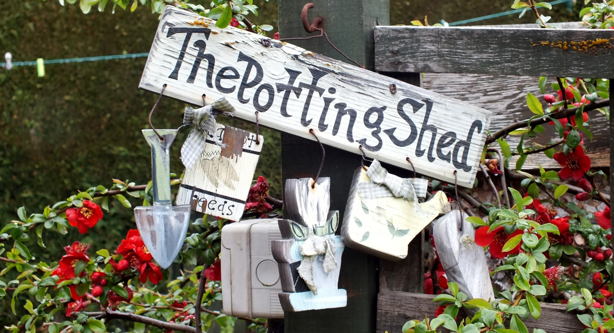 how to set up a potting bench
