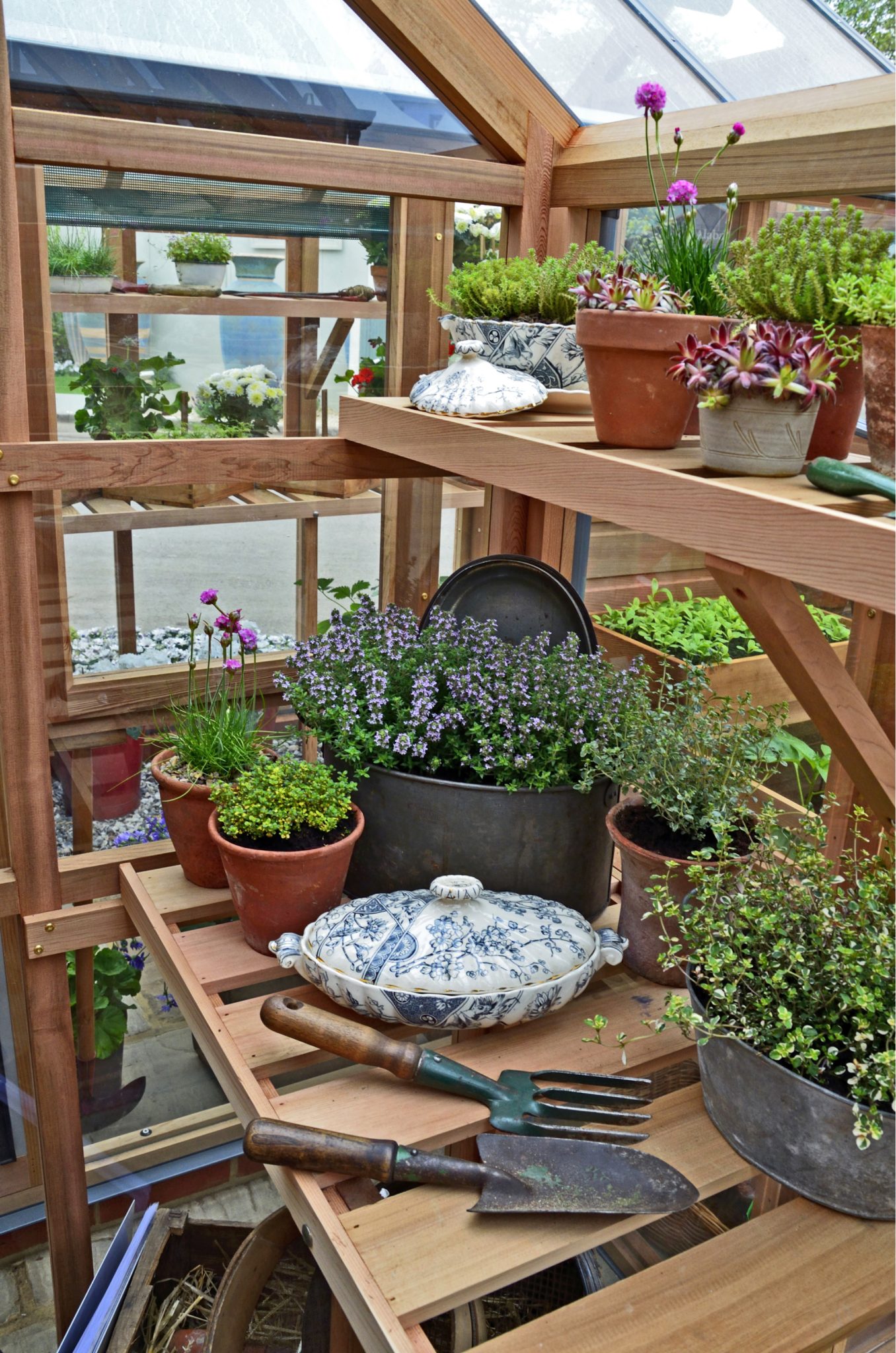 Backyard potting bench