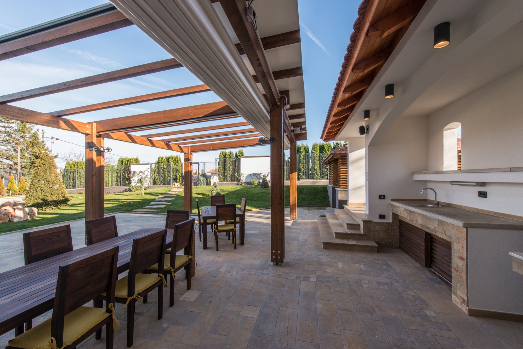 shade pergola