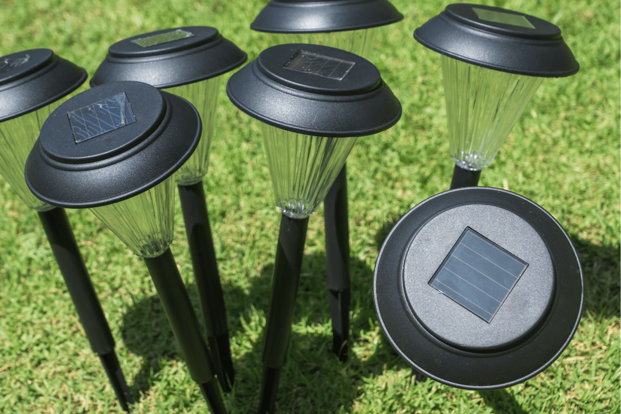 how to clean solar lights