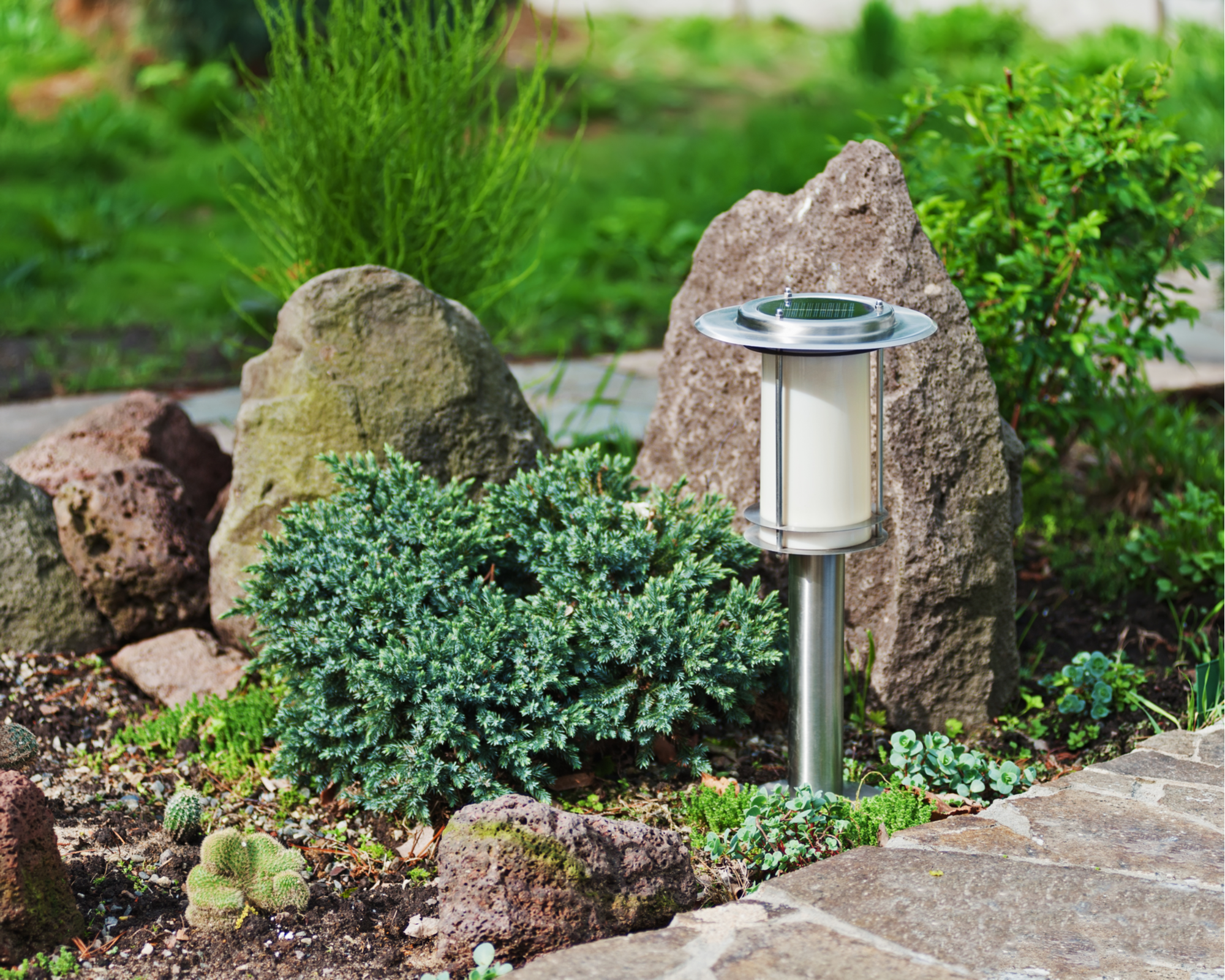solar lights cleaning