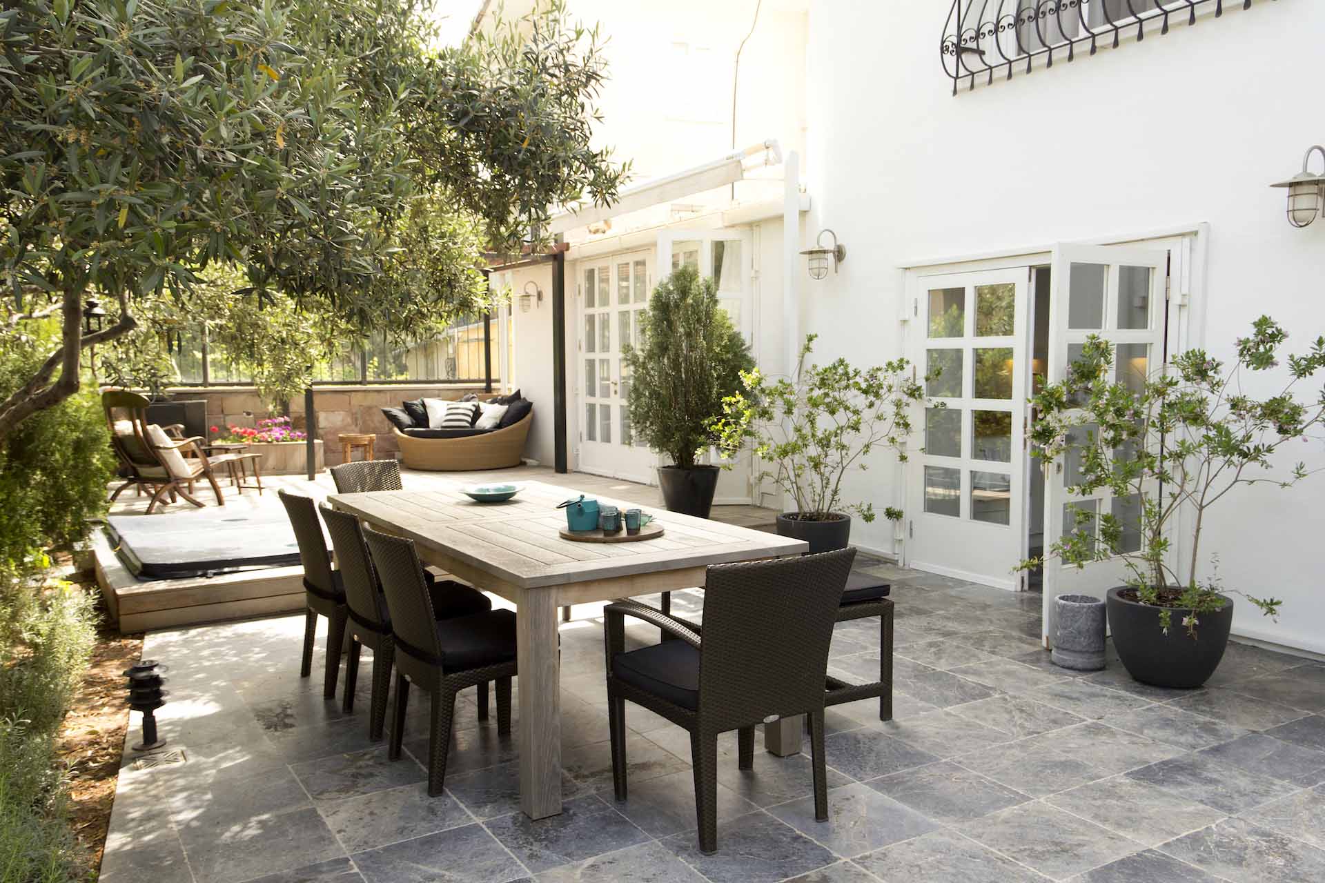 Types of Hardscapes: Natural Stone