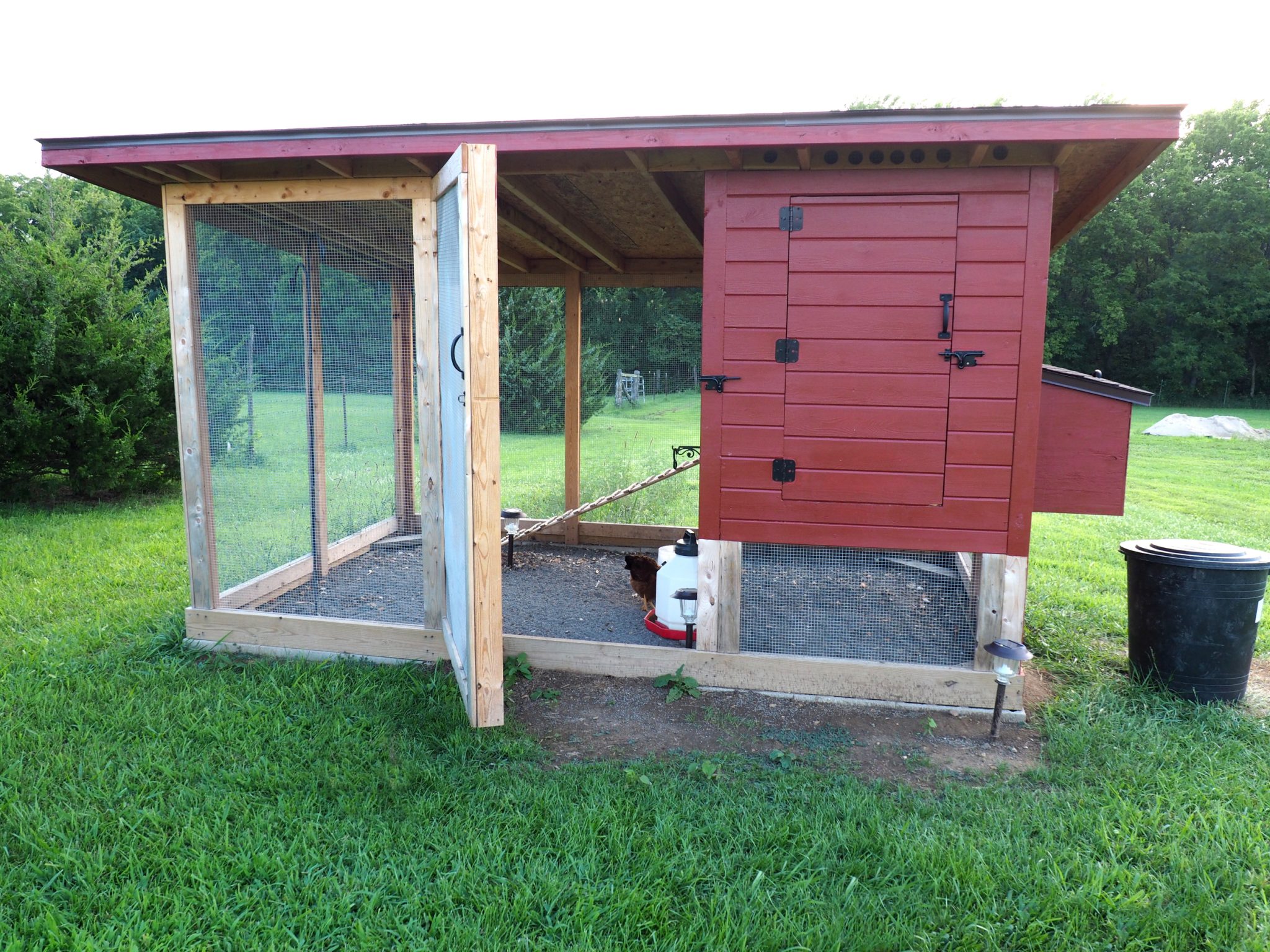 How to Build a Backyard Chicken Coop - INSTALL-IT-DIRECT