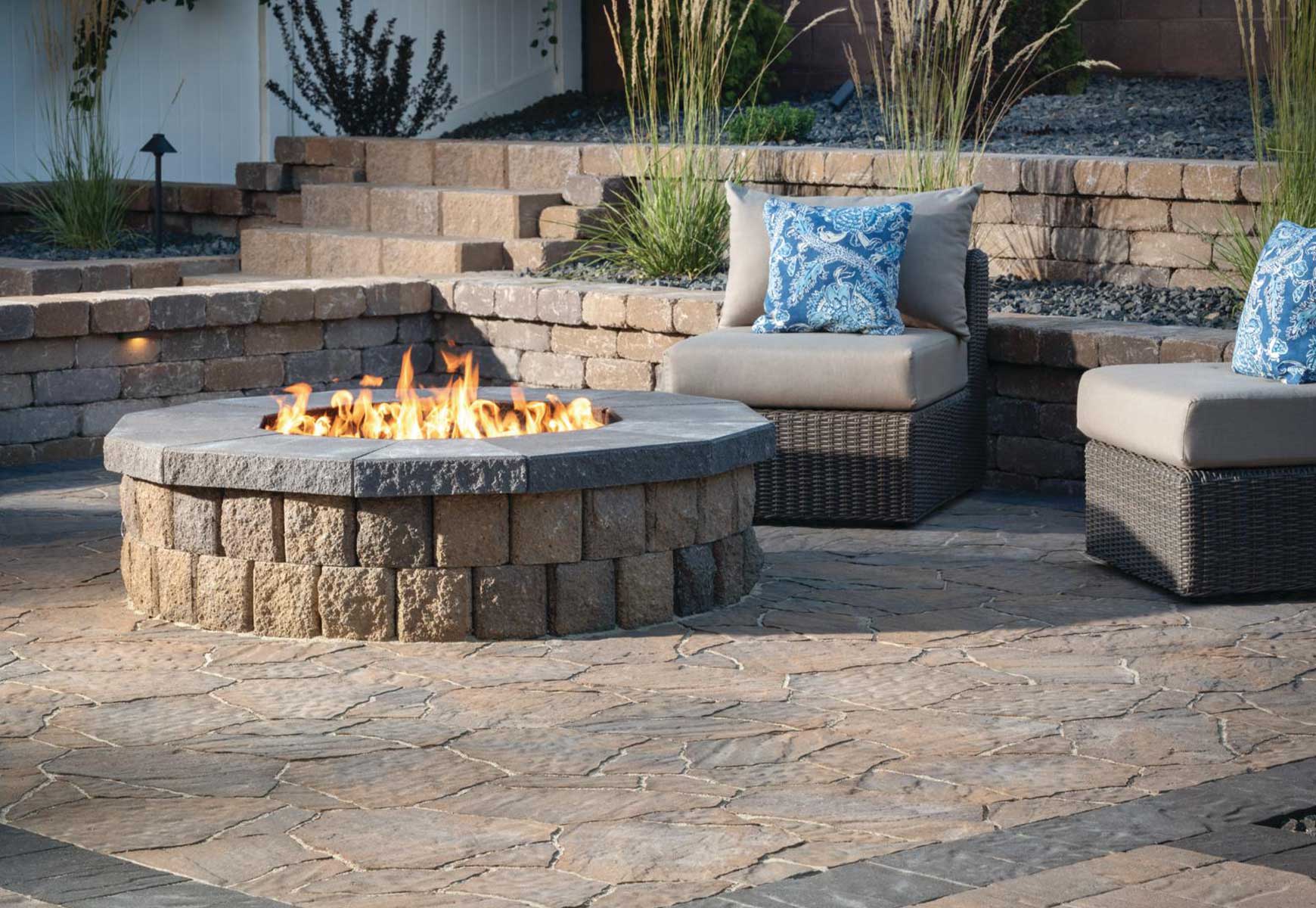 outdoor-paver-fire-pit