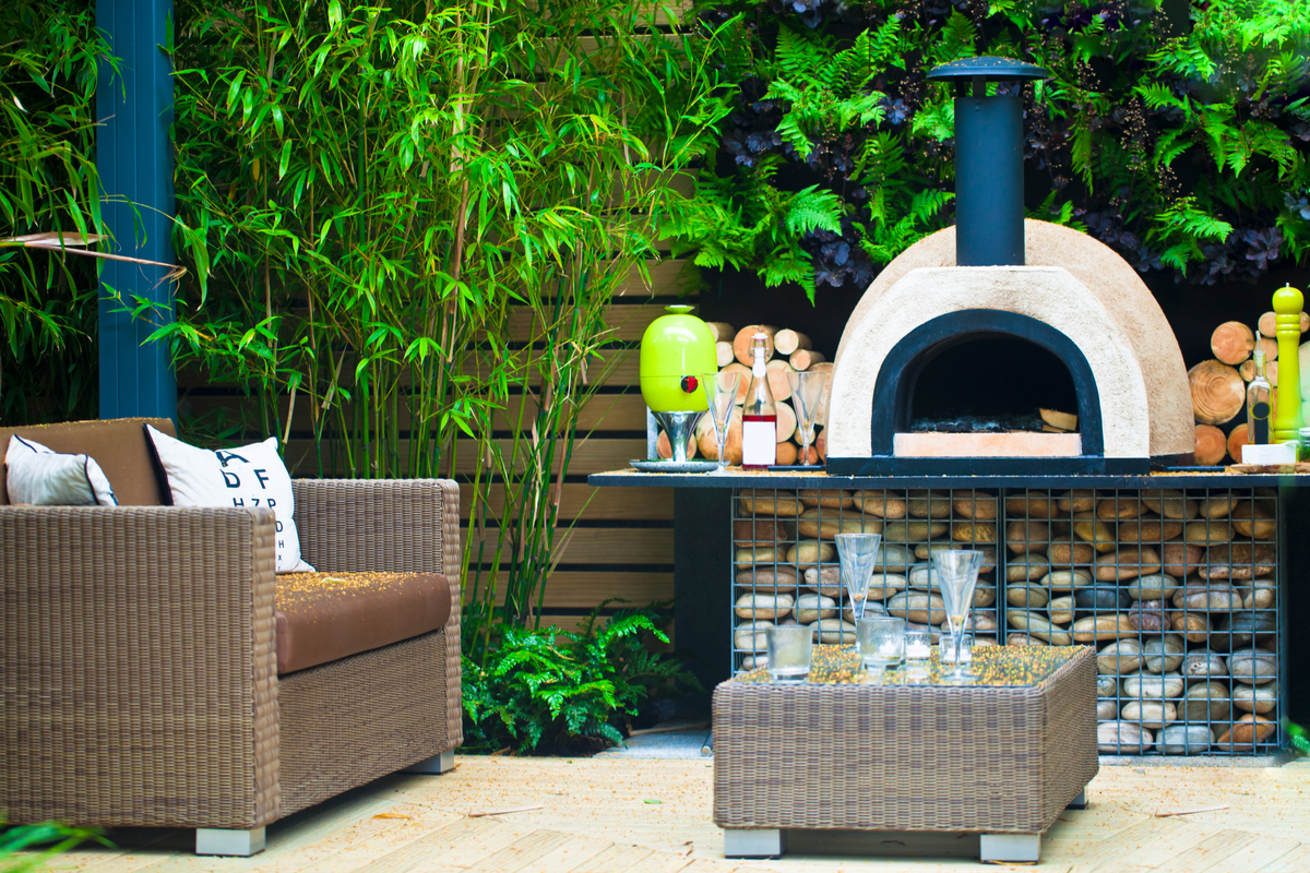 20 Incredibly Unique Outdoor BBQ Island Design Ideas | Install-It-Direct