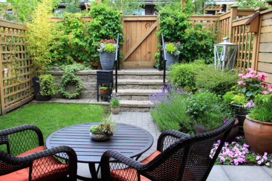 garden seating, backyard