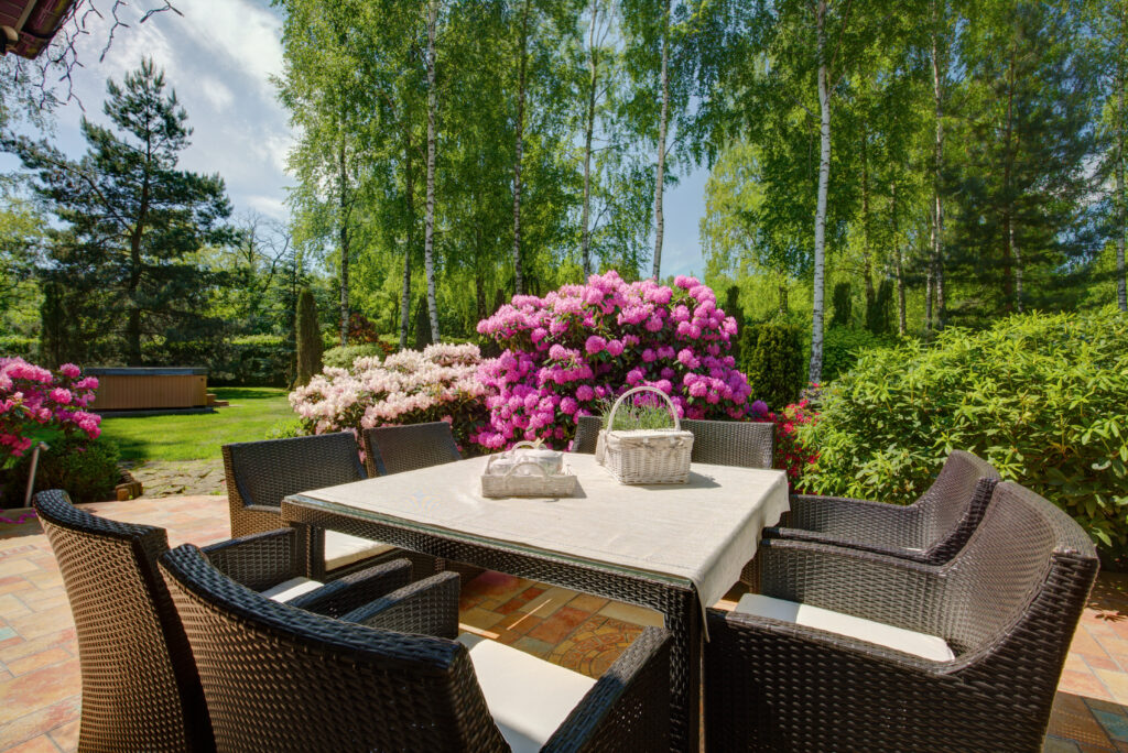 landscaped patio