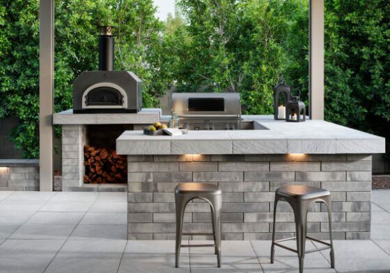 Outdoor Kitchen and BBQ