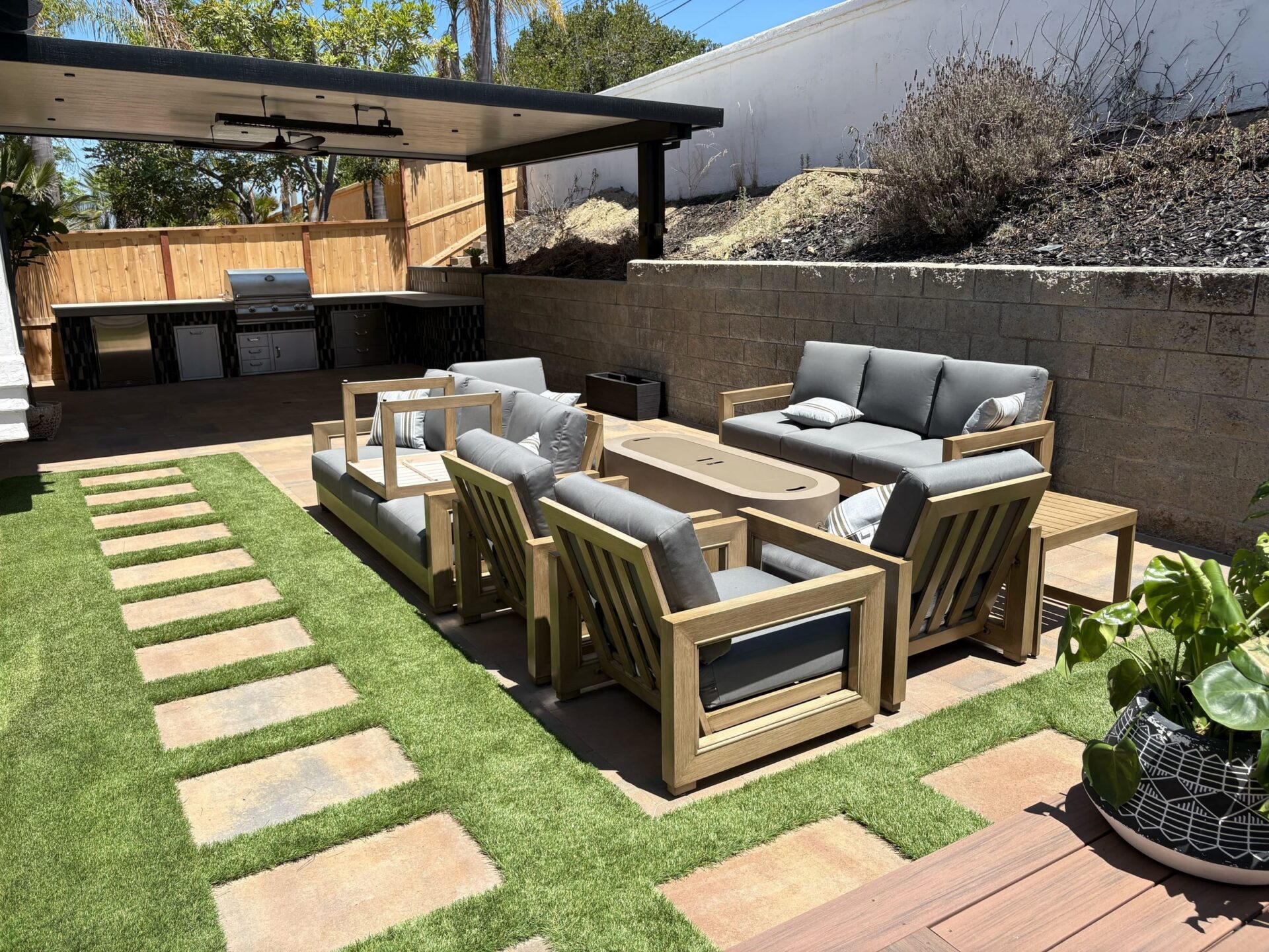 Outdoor living project in Encinitas (92024), Encinitas. Install It Direct.