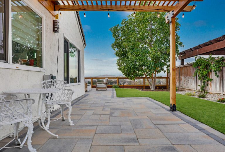 Lounge seating on the finished Angelus paver patio